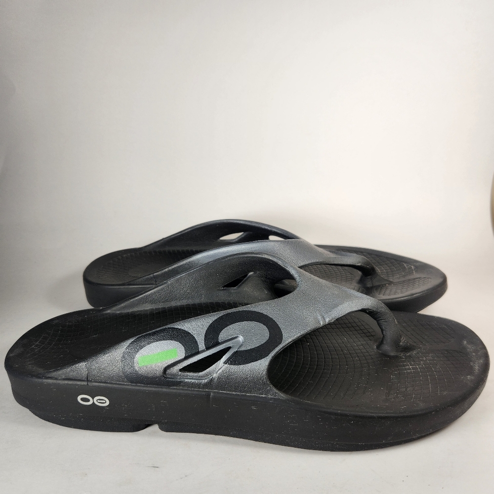 OOFOS Men's Original Sport Sandal Size 13 EU 46 Black Comfort Recovery Shoe - Picture 2 of 10